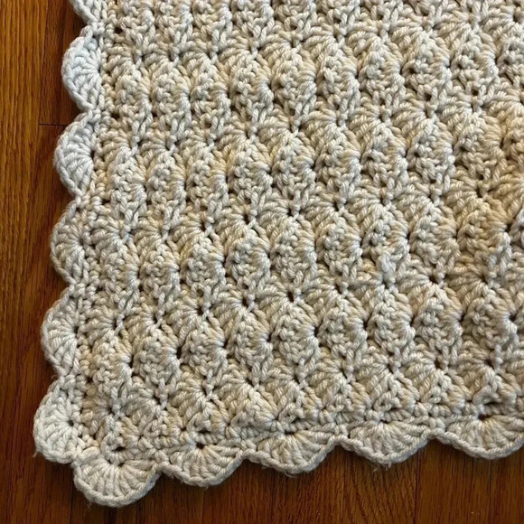 Hand made afghan - Picture 2 of 2